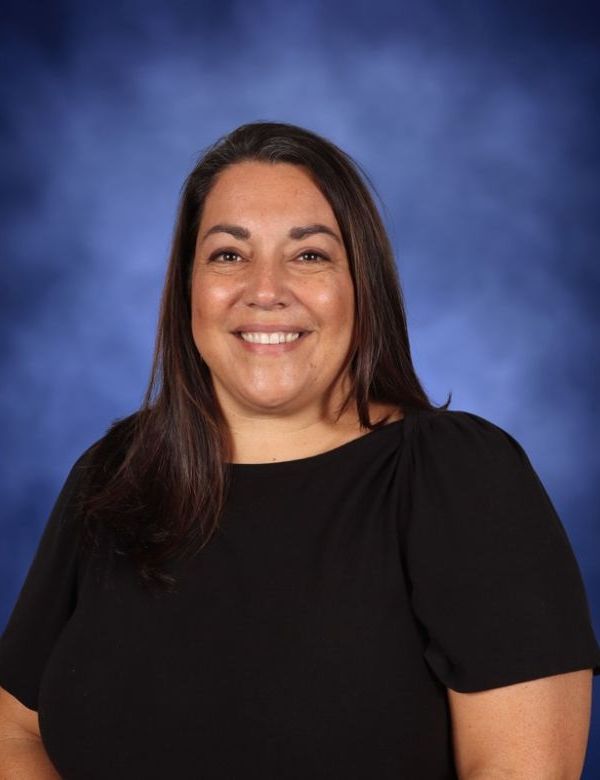 Cheerleading Coach Kelly Noel